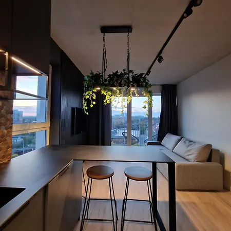 Kato Time - Debowe Tarasy- Gryfny Apartmán